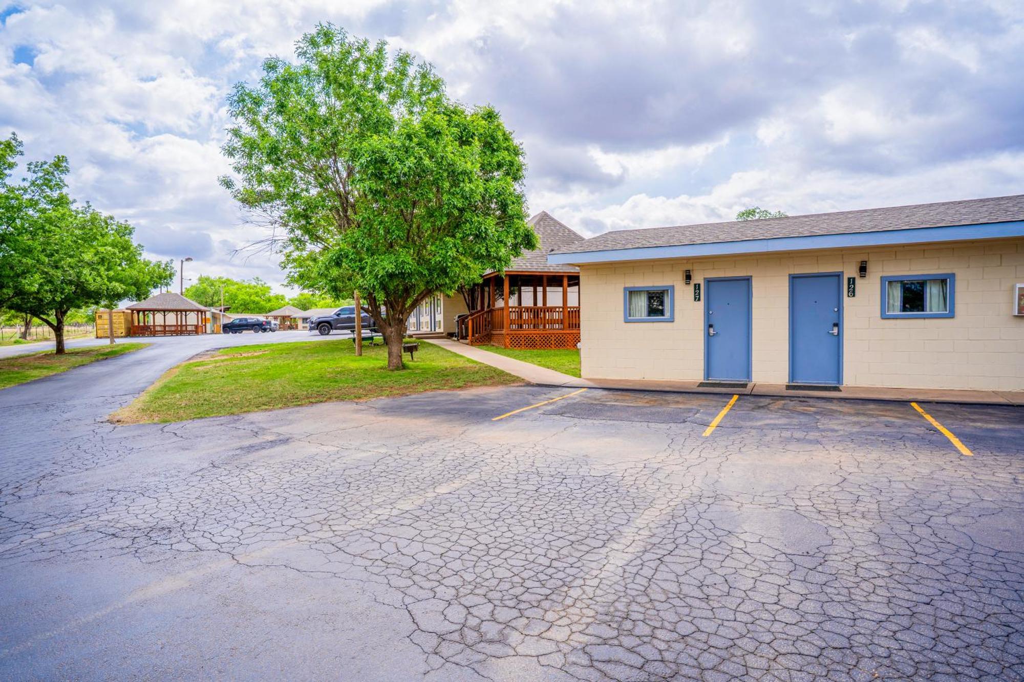 Purple Sage By Oyo Snyder Tx Motel Bagian luar foto
