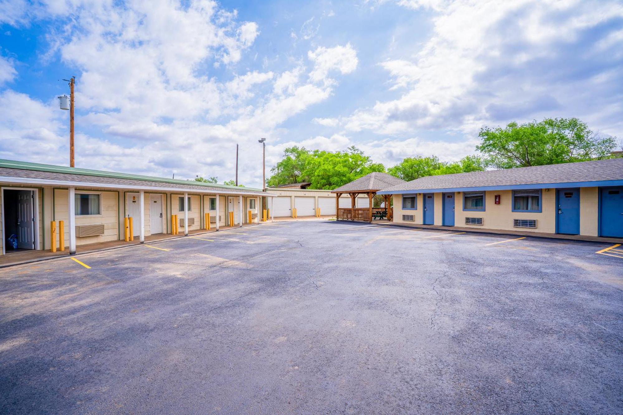 Purple Sage By Oyo Snyder Tx Motel Bagian luar foto